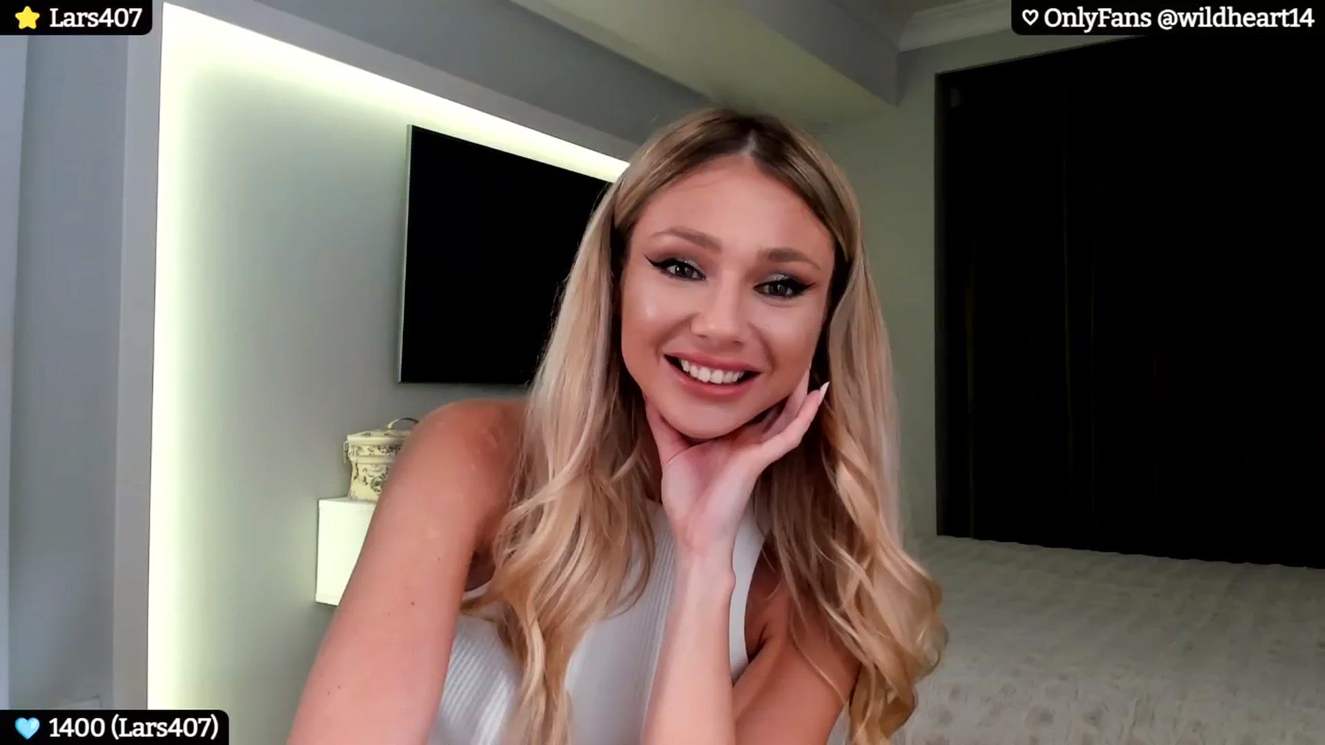Gallery image thumbnail from Yveline's myfreecams stream on, 09/23/2024, 19:54 image 6 of 20