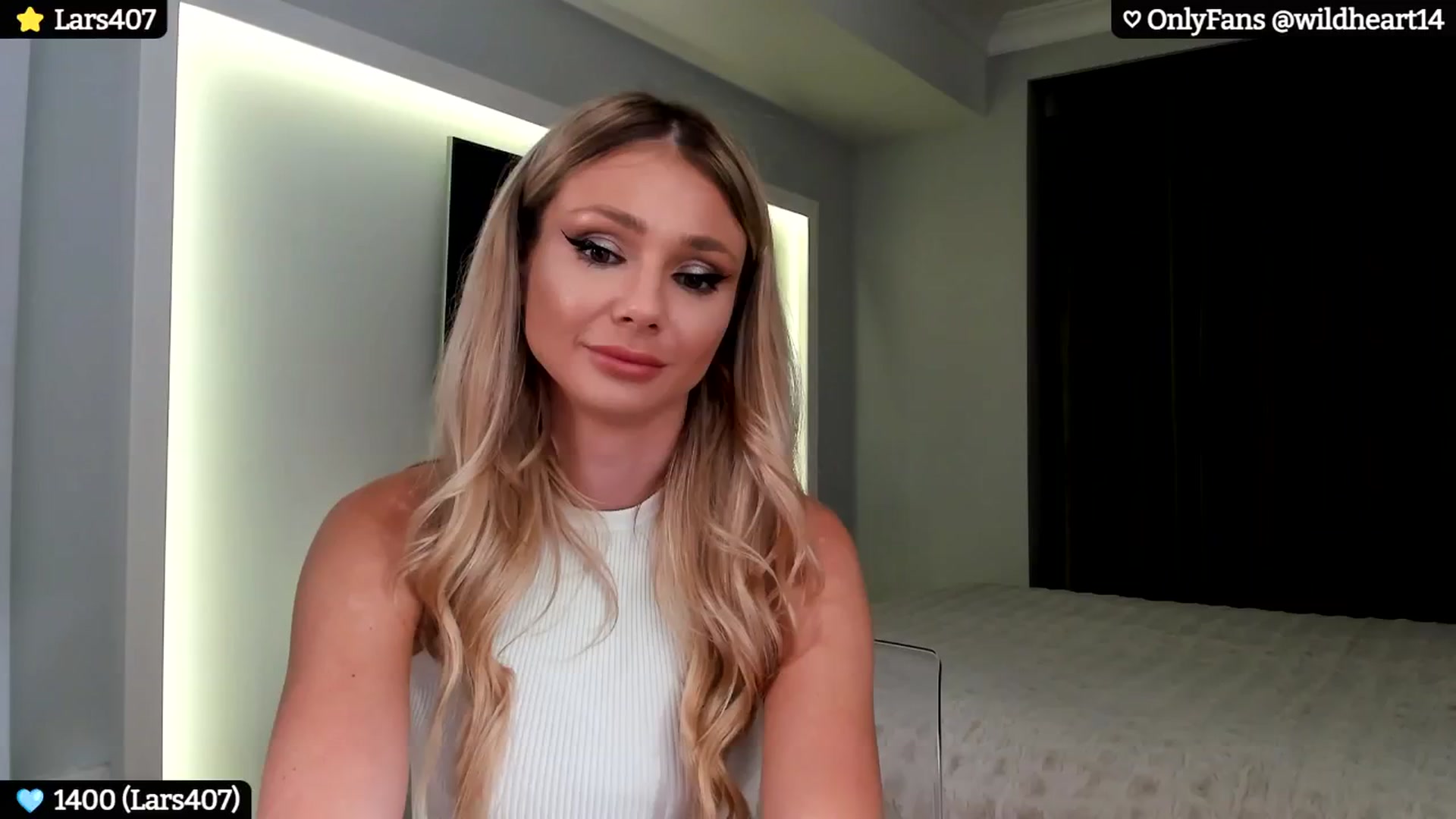 Gallery image thumbnail from Yveline's myfreecams stream on, 09/23/2024, 19:54 image 7 of 20