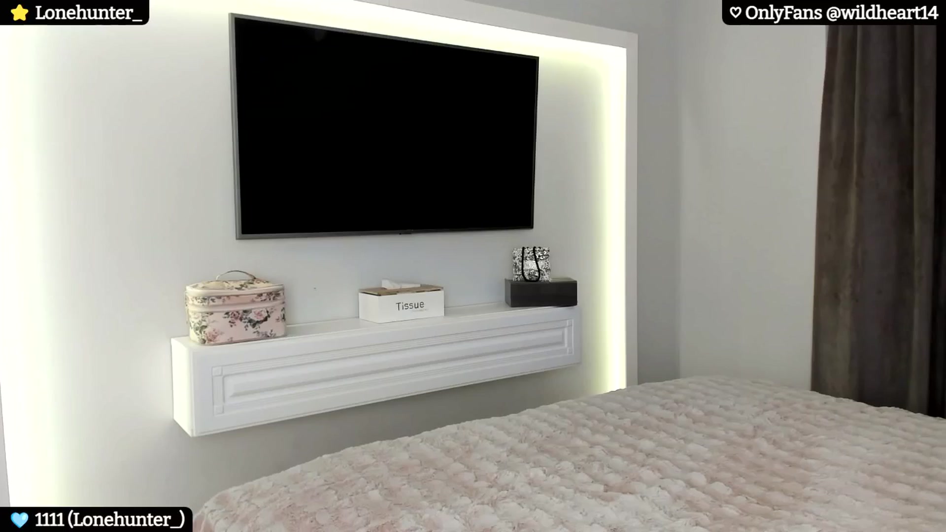 Gallery image thumbnail from Yveline's myfreecams stream on, 09/26/2024, 20:48 image 17 of 20