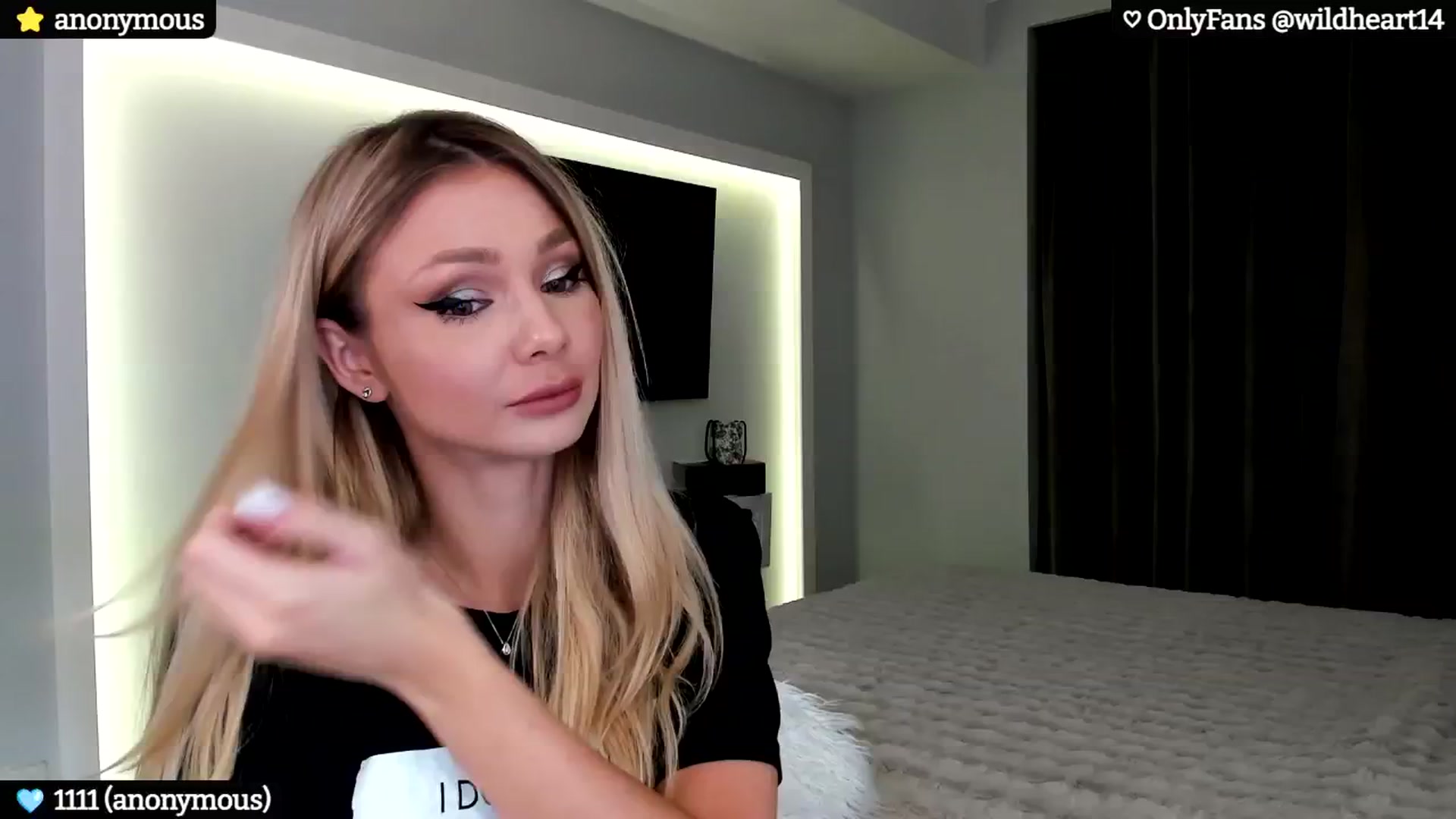 Gallery image thumbnail from Yveline's myfreecams stream on, 09/30/2024, 22:15 image 2 of 20