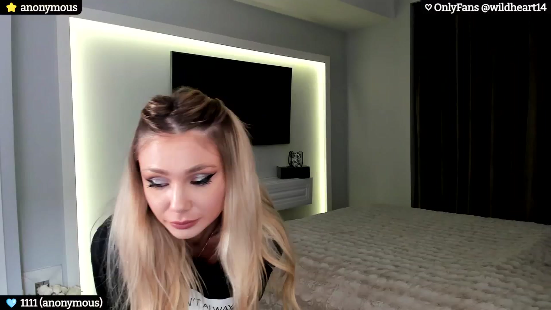 Gallery image thumbnail from Yveline's myfreecams stream on, 09/30/2024, 22:15 image 8 of 20