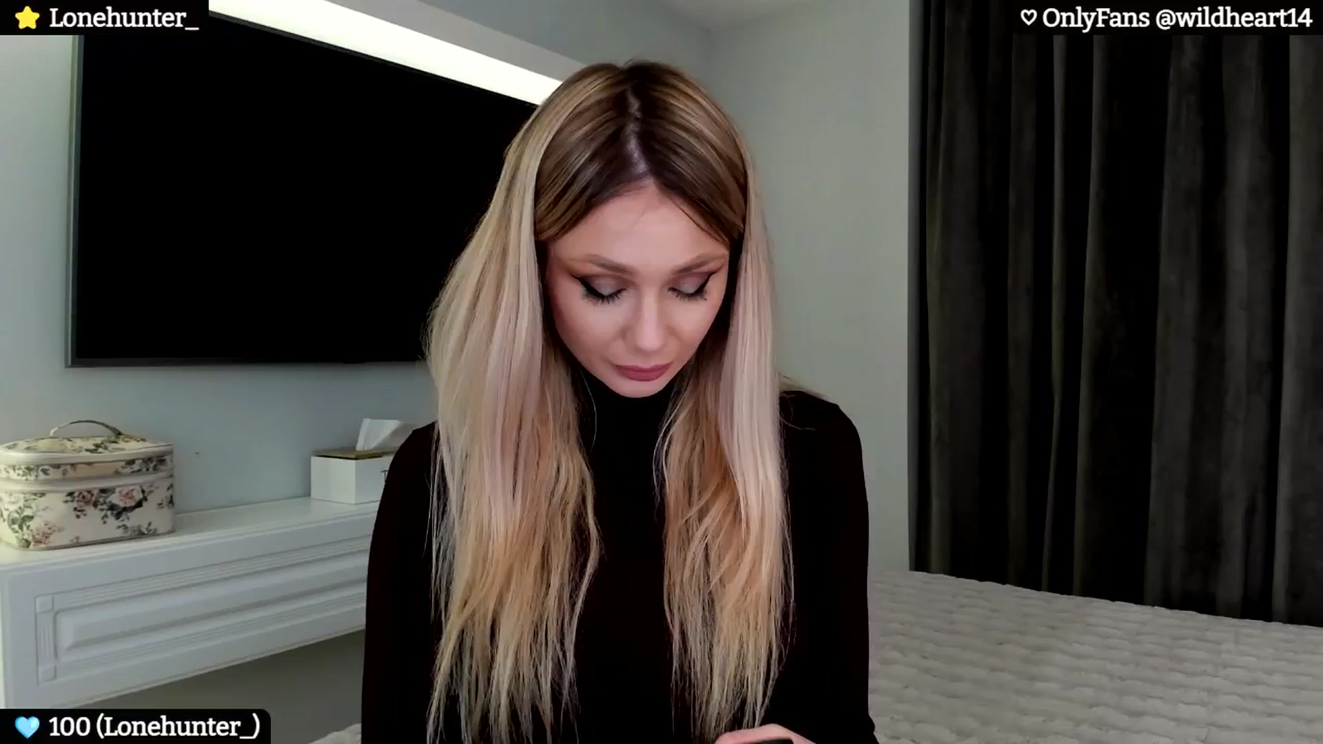 Gallery image thumbnail from Yveline's myfreecams stream on, 10/03/2024, 20:52 image 3 of 20
