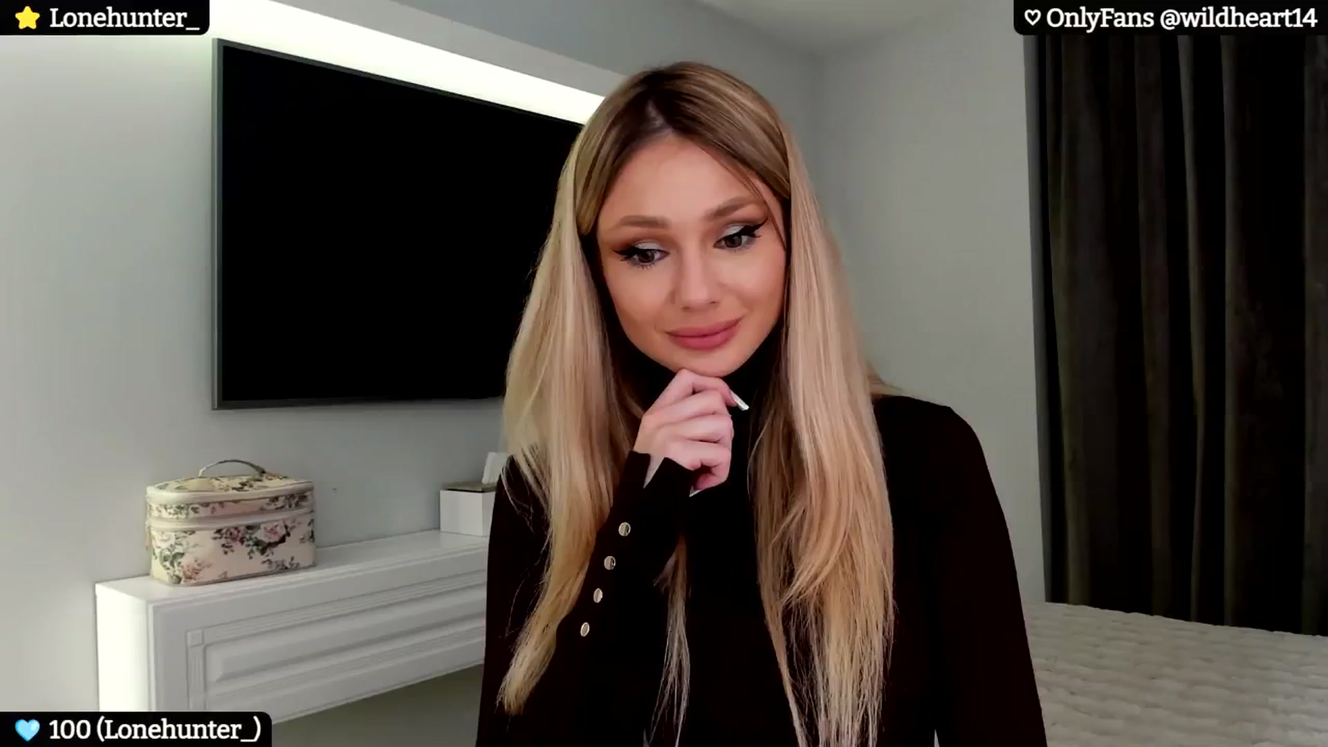 Gallery image thumbnail from Yveline's myfreecams stream on, 10/03/2024, 20:52 image 5 of 20