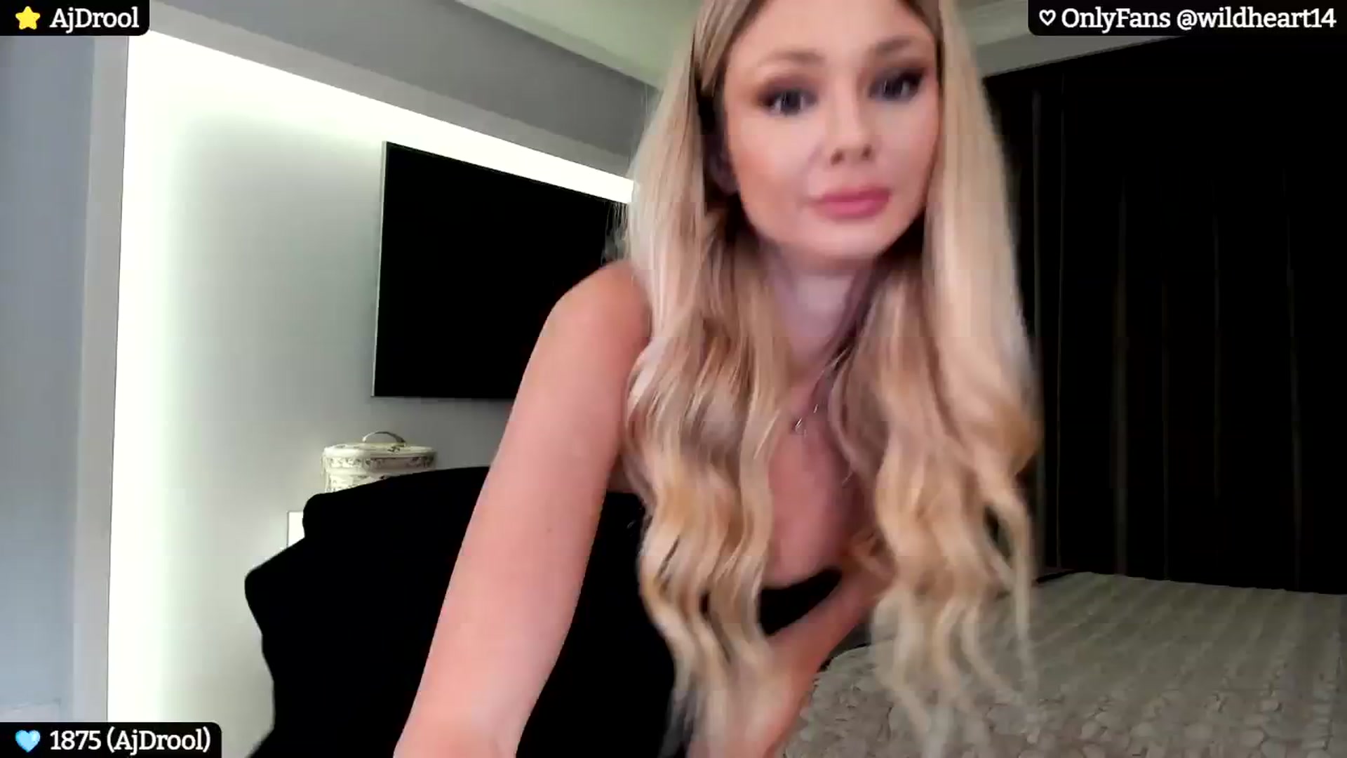 Gallery image thumbnail from Yveline's myfreecams stream on, 10/04/2024, 19:25 image 8 of 20