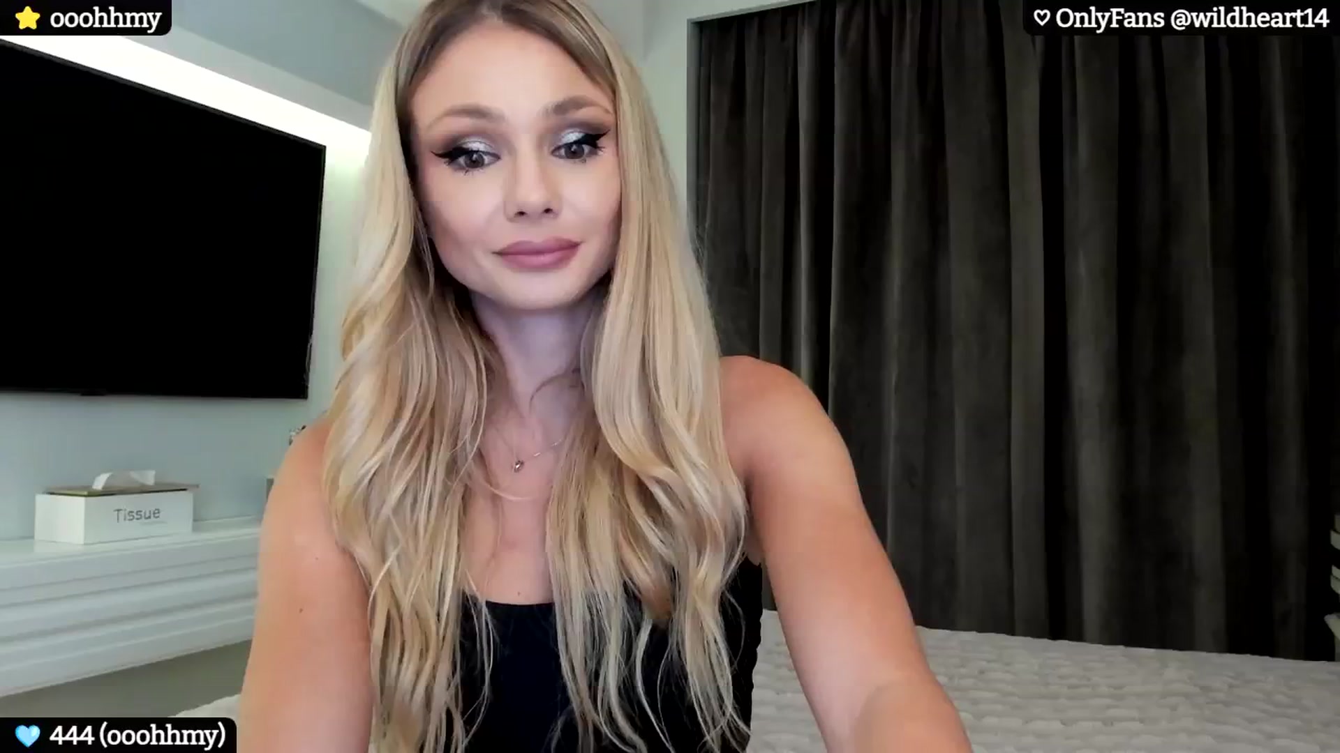 Gallery image thumbnail from Yveline's myfreecams stream on, 10/06/2024, 22:28 image 3 of 20