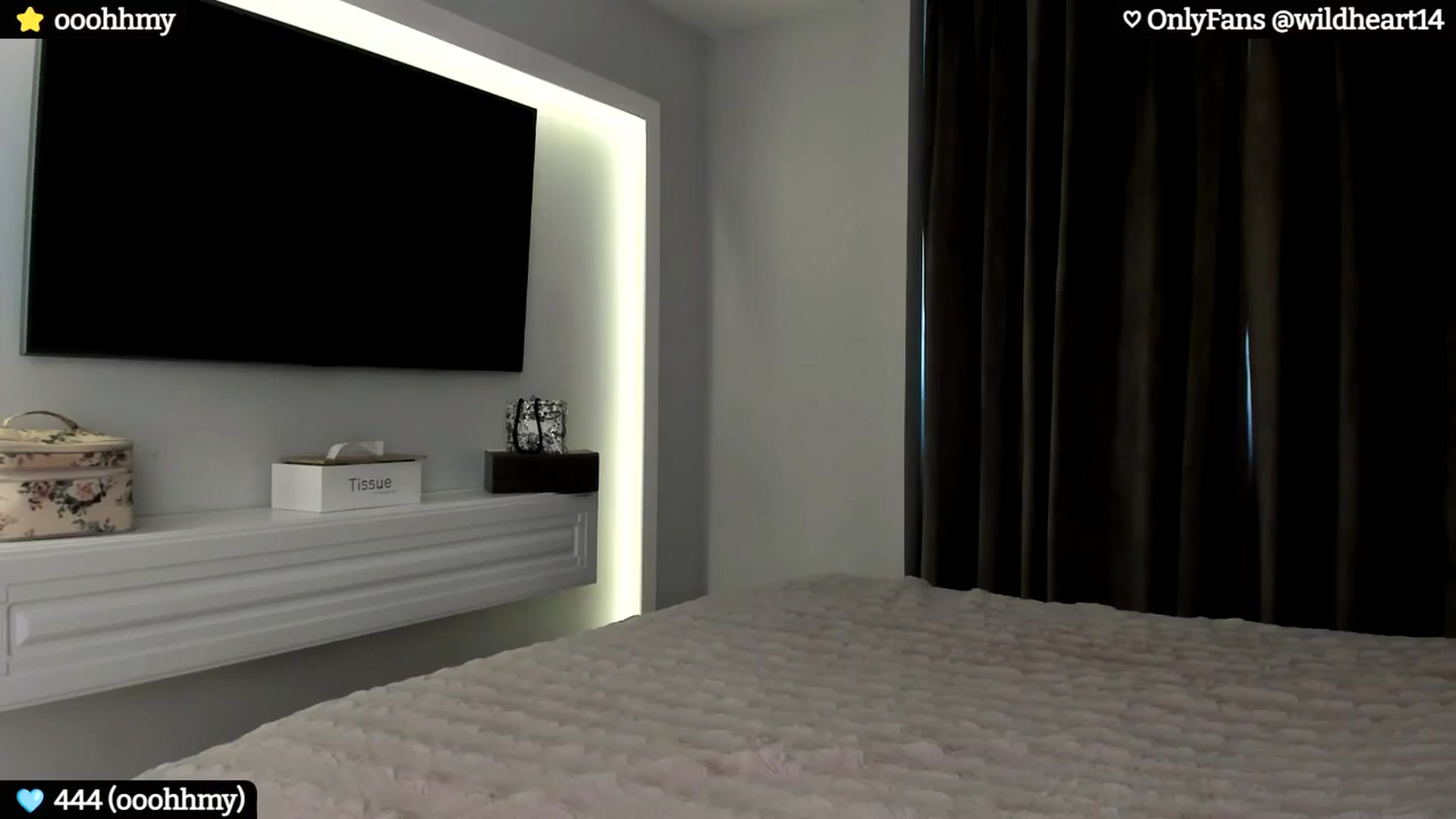 Gallery image thumbnail from Yveline's myfreecams stream on, 10/07/2024, 14:27 image 7 of 20