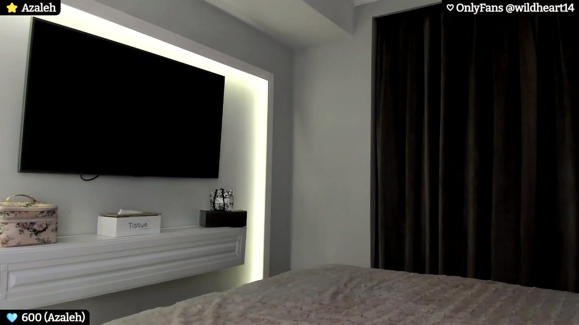 Gallery image thumbnail from Yveline's myfreecams stream on, 10/12/2024, 19:13 image 7 of 20