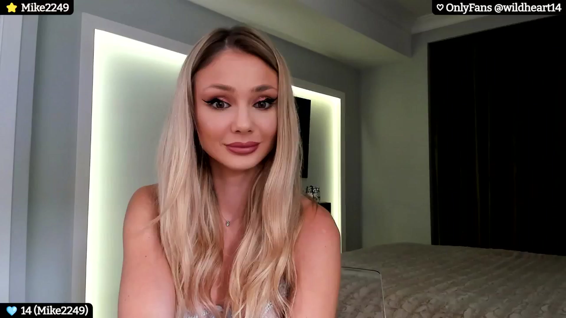 Gallery image thumbnail from Yveline's myfreecams stream on, 10/12/2024, 19:13 image 2 of 20
