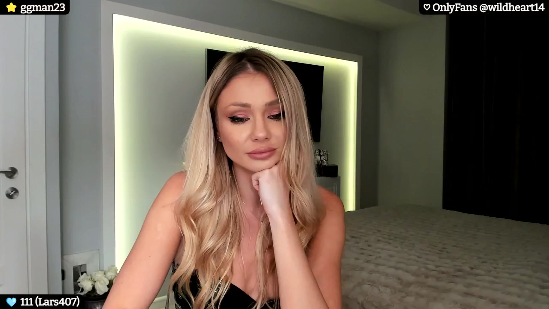 Gallery image thumbnail from Yveline's myfreecams stream on, 10/14/2024, 22:01 image 6 of 20