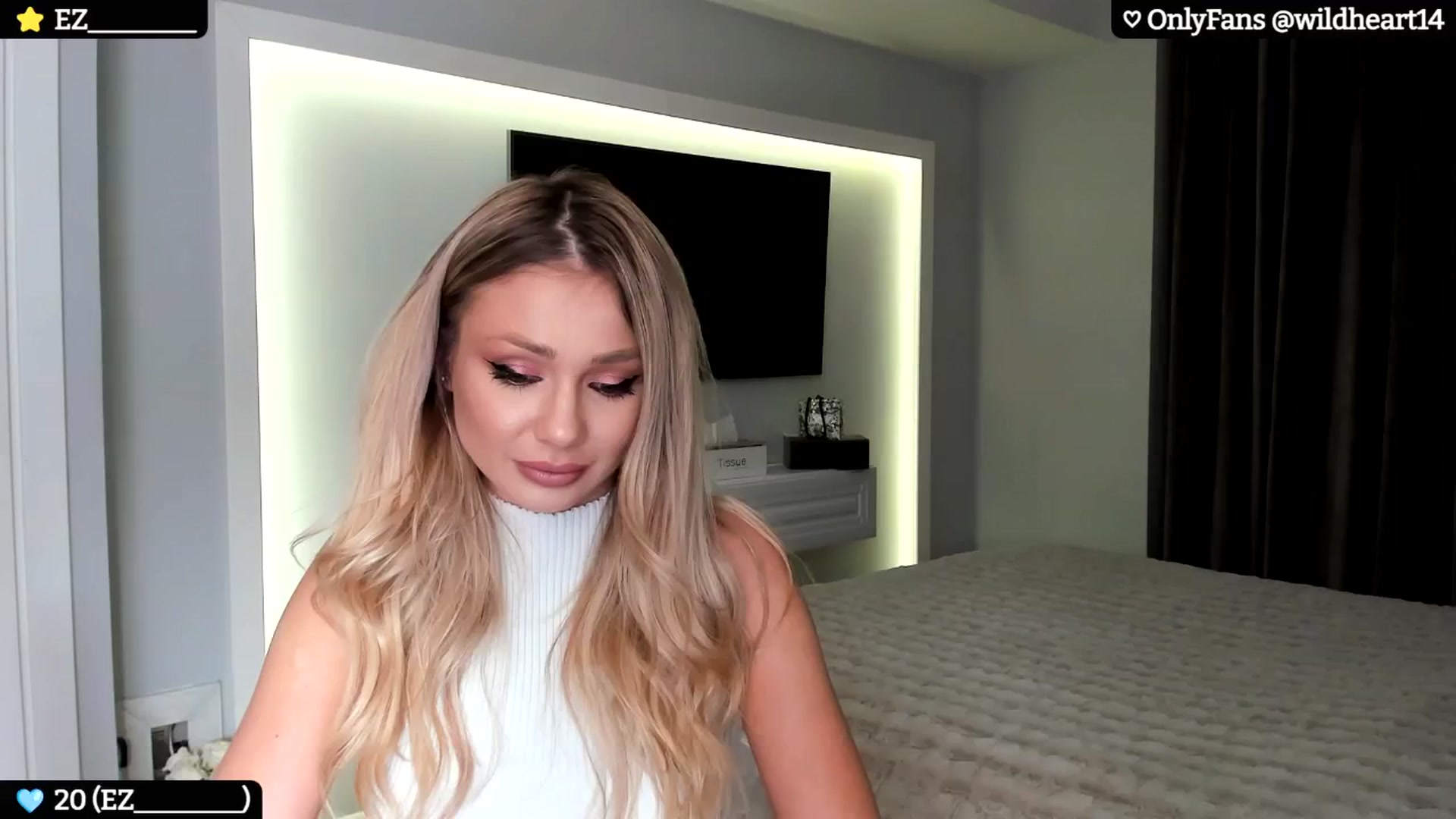 Gallery image thumbnail from Yveline's myfreecams stream on, 10/14/2024, 22:01 image 2 of 20
