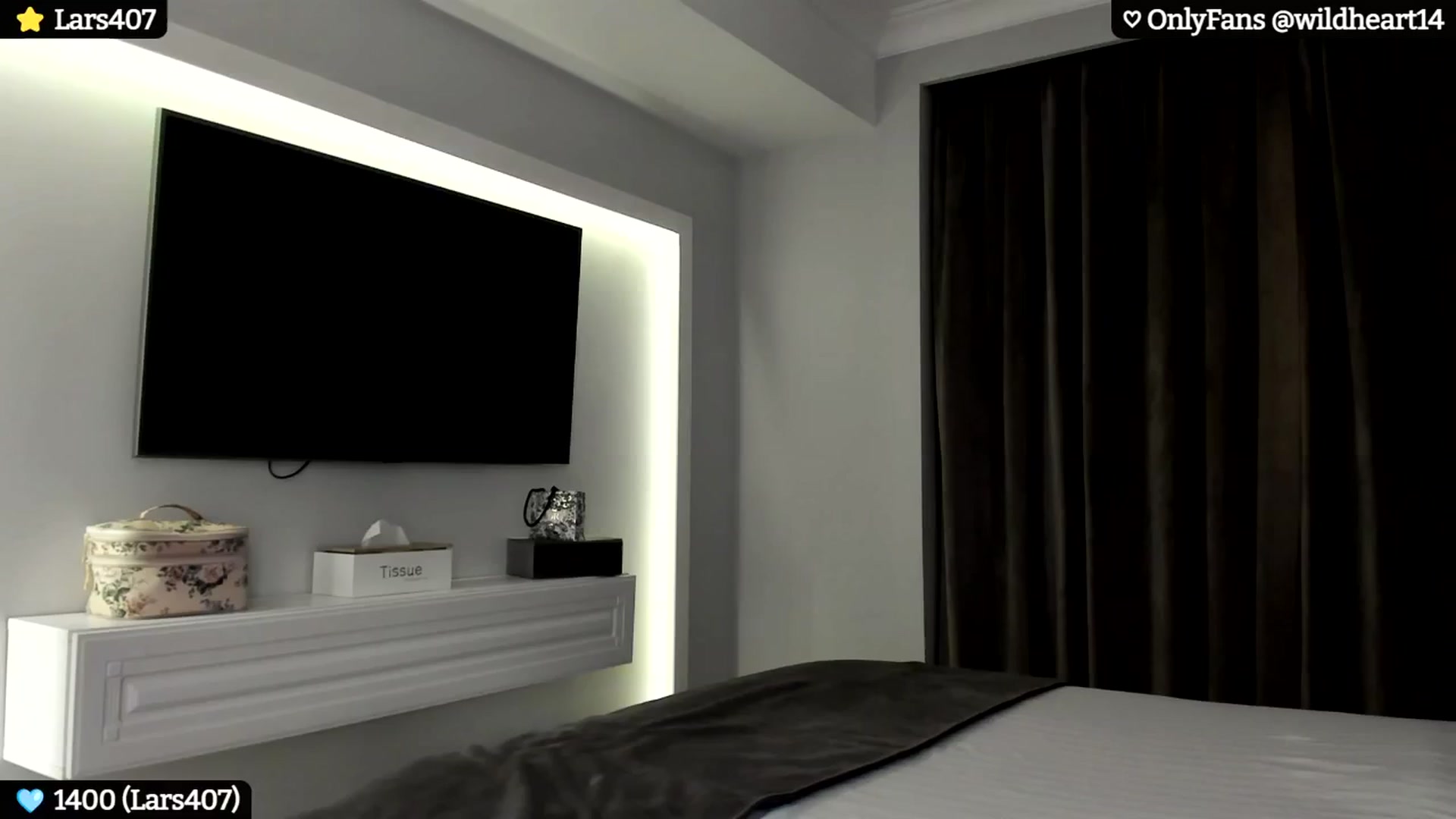 Gallery image thumbnail from Yveline's myfreecams stream on, 10/17/2024, 20:19 image 12 of 20