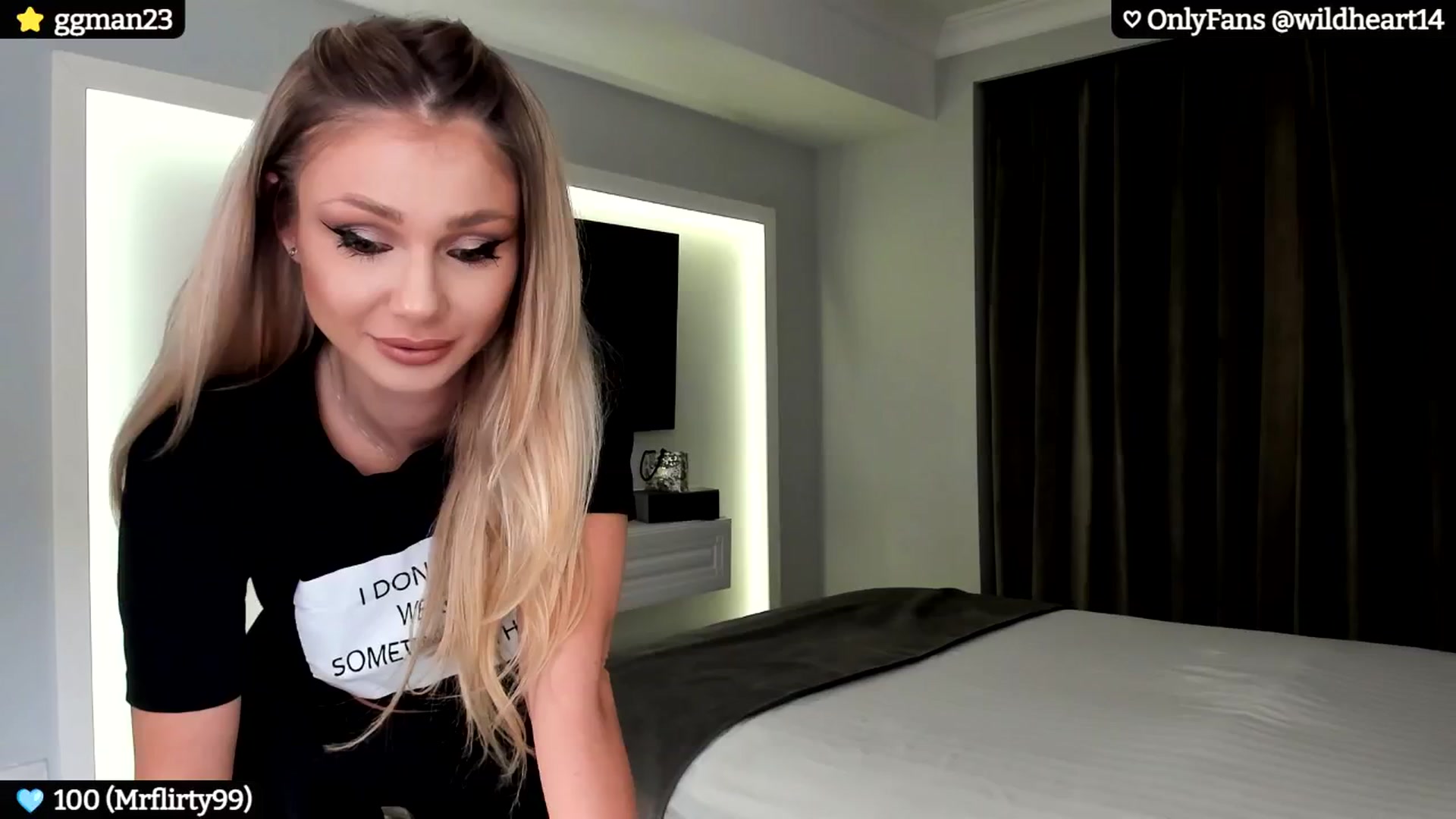 Gallery image thumbnail from Yveline's myfreecams stream on, 10/17/2024, 20:19 image 2 of 20