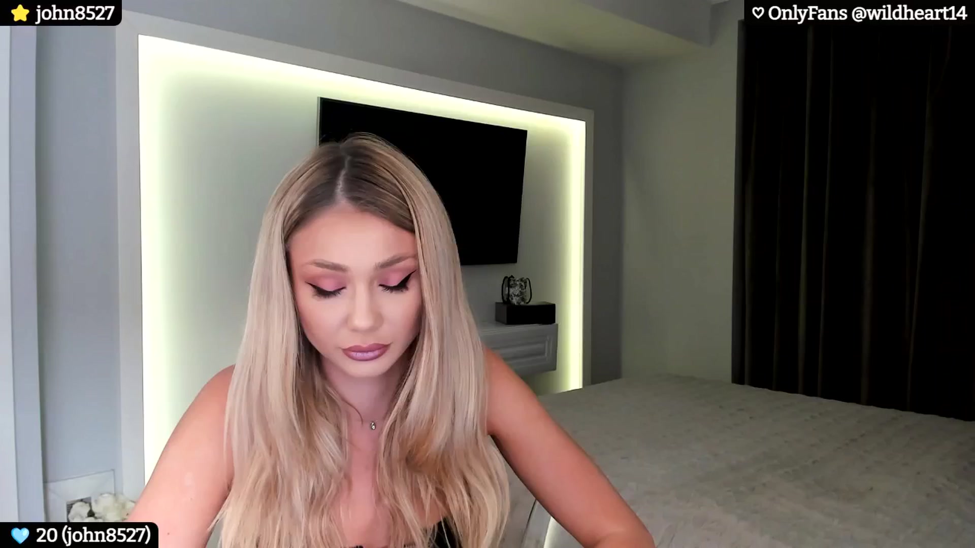 Gallery image thumbnail from Yveline's myfreecams stream on, 10/20/2024, 19:29 image 3 of 20