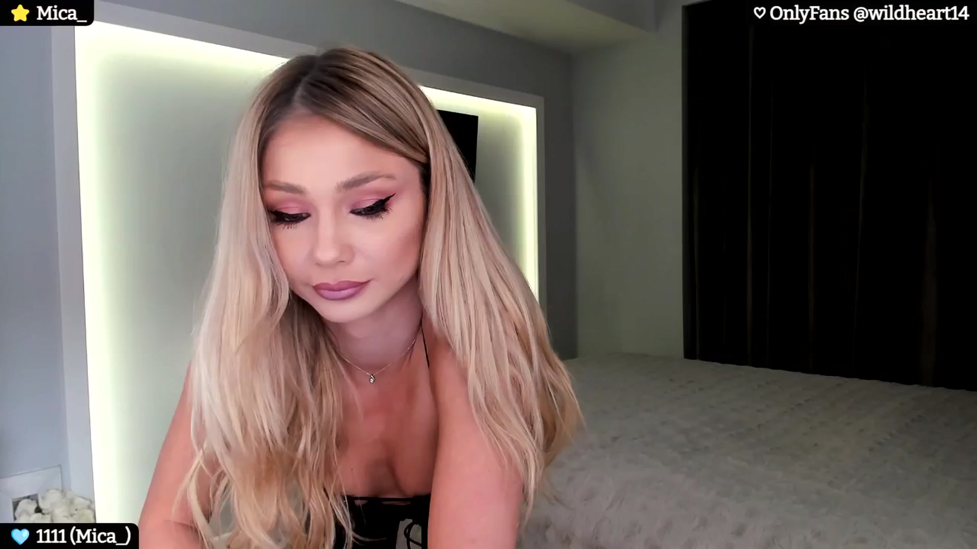 Gallery image thumbnail from Yveline's myfreecams stream on, 10/20/2024, 19:29 image 10 of 20