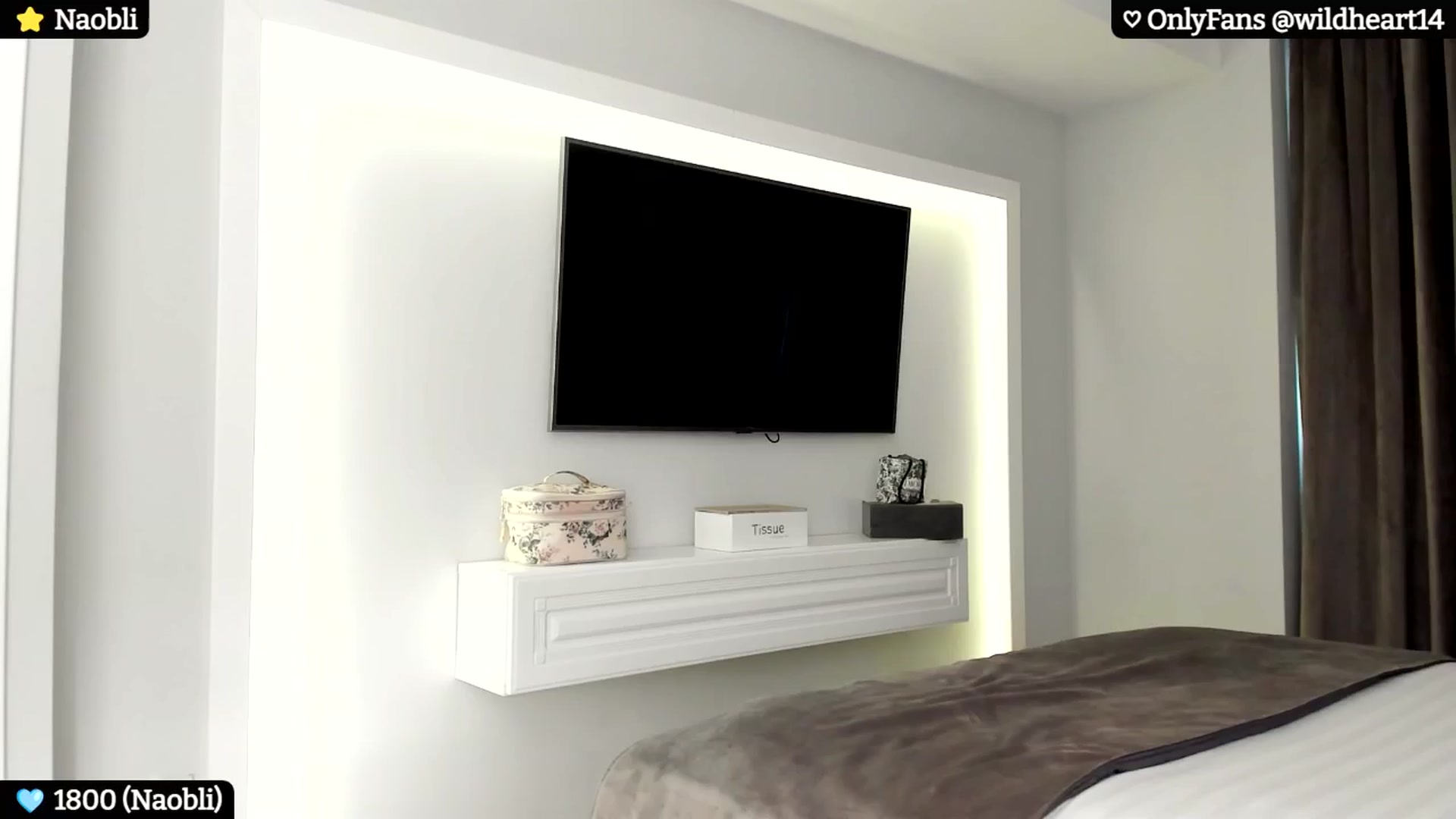 Gallery image thumbnail from Yveline's myfreecams stream on, 10/27/2024, 14:10 image 12 of 20