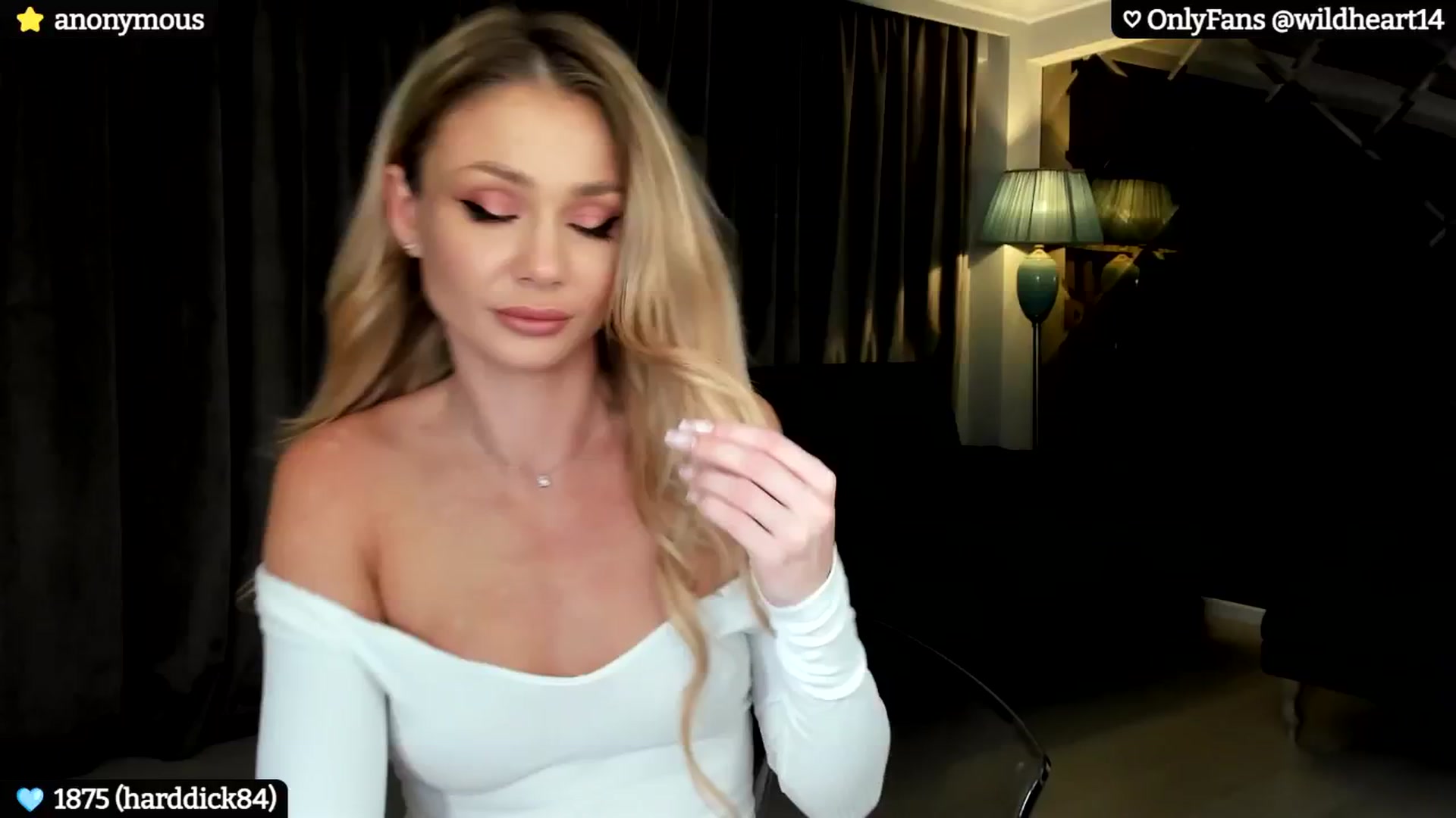 Gallery image thumbnail from Yveline's myfreecams stream on, 10/28/2024, 22:25 image 9 of 20