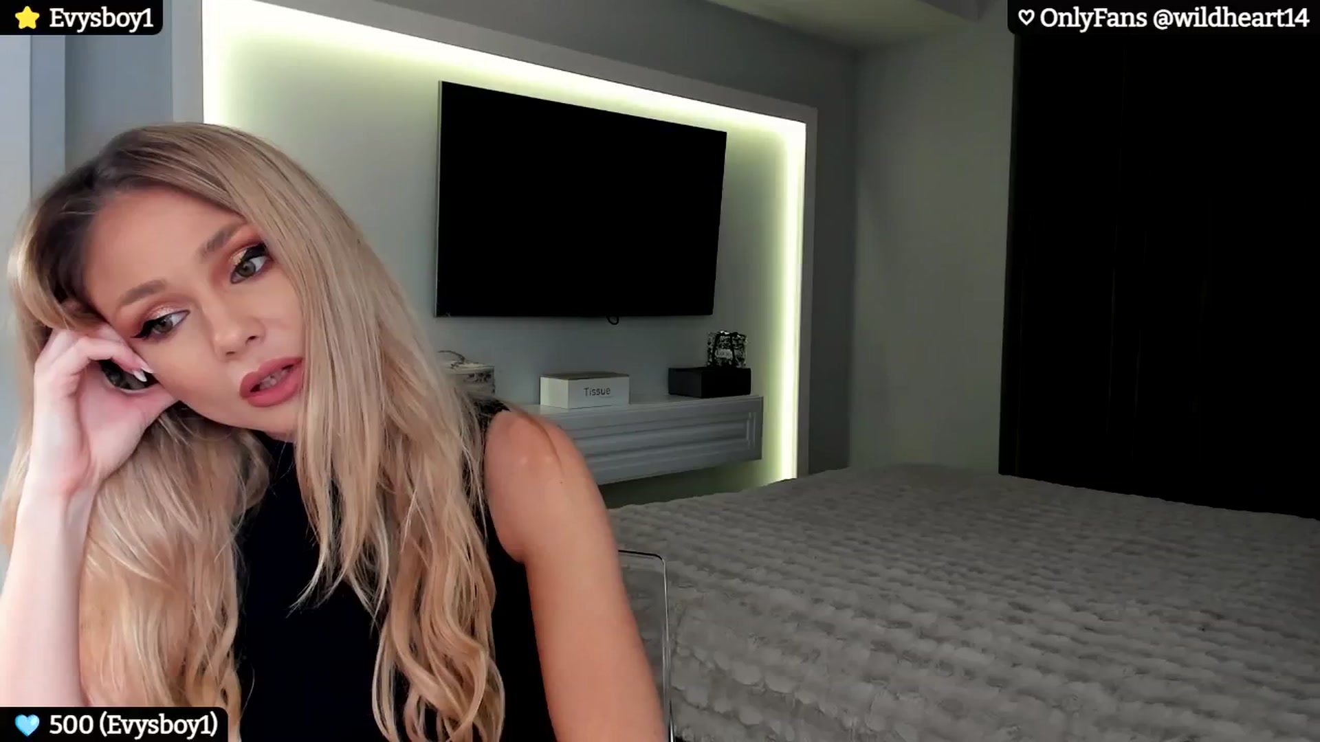 Gallery image thumbnail from Yveline's myfreecams stream on, 11/09/2024, 15:41 image 15 of 20