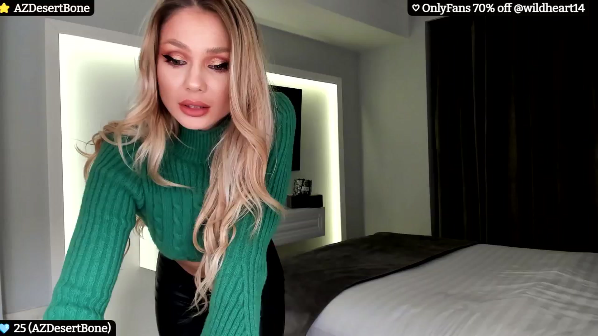 Gallery image thumbnail from Yveline's myfreecams stream on, 11/19/2024, 20:12 image 8 of 20