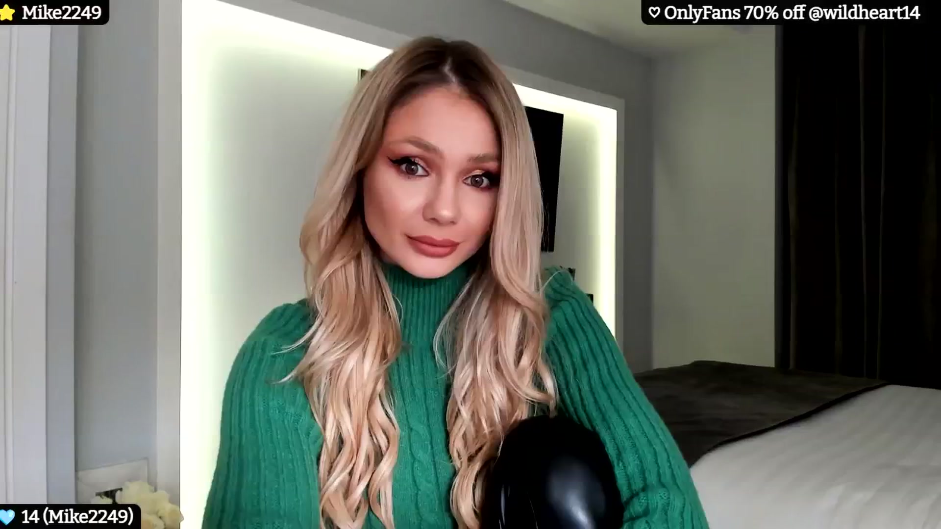 Gallery image thumbnail from Yveline's myfreecams stream on, 11/19/2024, 20:12 image 3 of 20