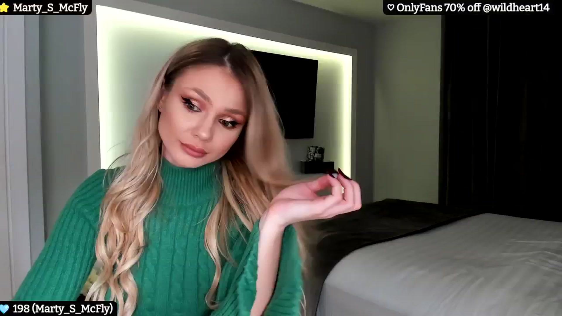 Gallery image thumbnail from Yveline's myfreecams stream on, 11/19/2024, 20:12 image 12 of 20