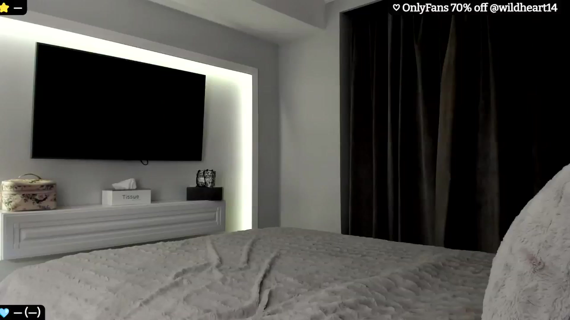 Gallery image thumbnail from Yveline's myfreecams stream on, 11/22/2024, 16:38 image 2 of 20