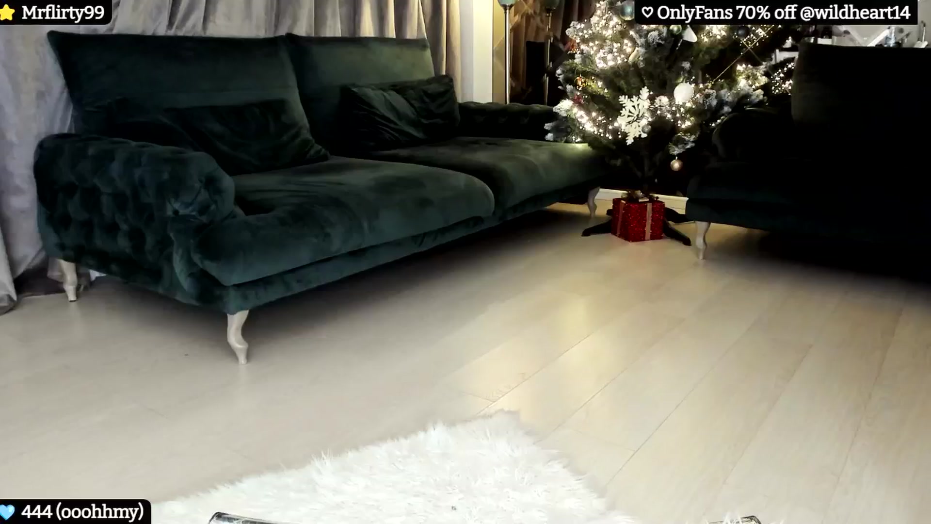 Gallery image thumbnail from Yveline's myfreecams stream on, 11/25/2024, 22:37 image 11 of 20