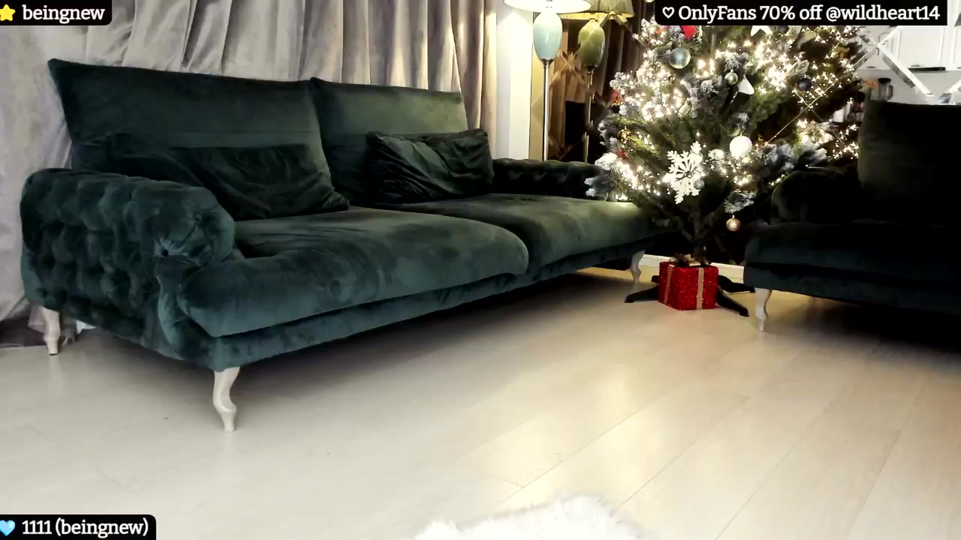 Gallery image thumbnail from Yveline's myfreecams stream on, 11/25/2024, 22:37 image 18 of 20