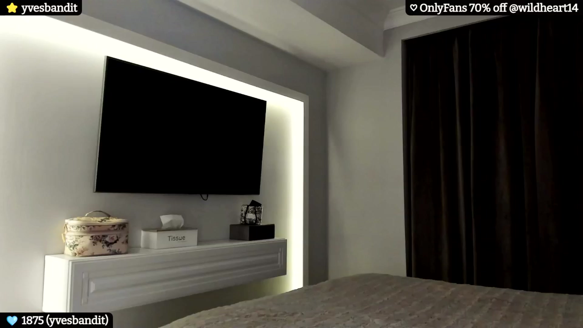 Gallery image thumbnail from Yveline's myfreecams stream on, 11/30/2024, 21:33 image 19 of 20