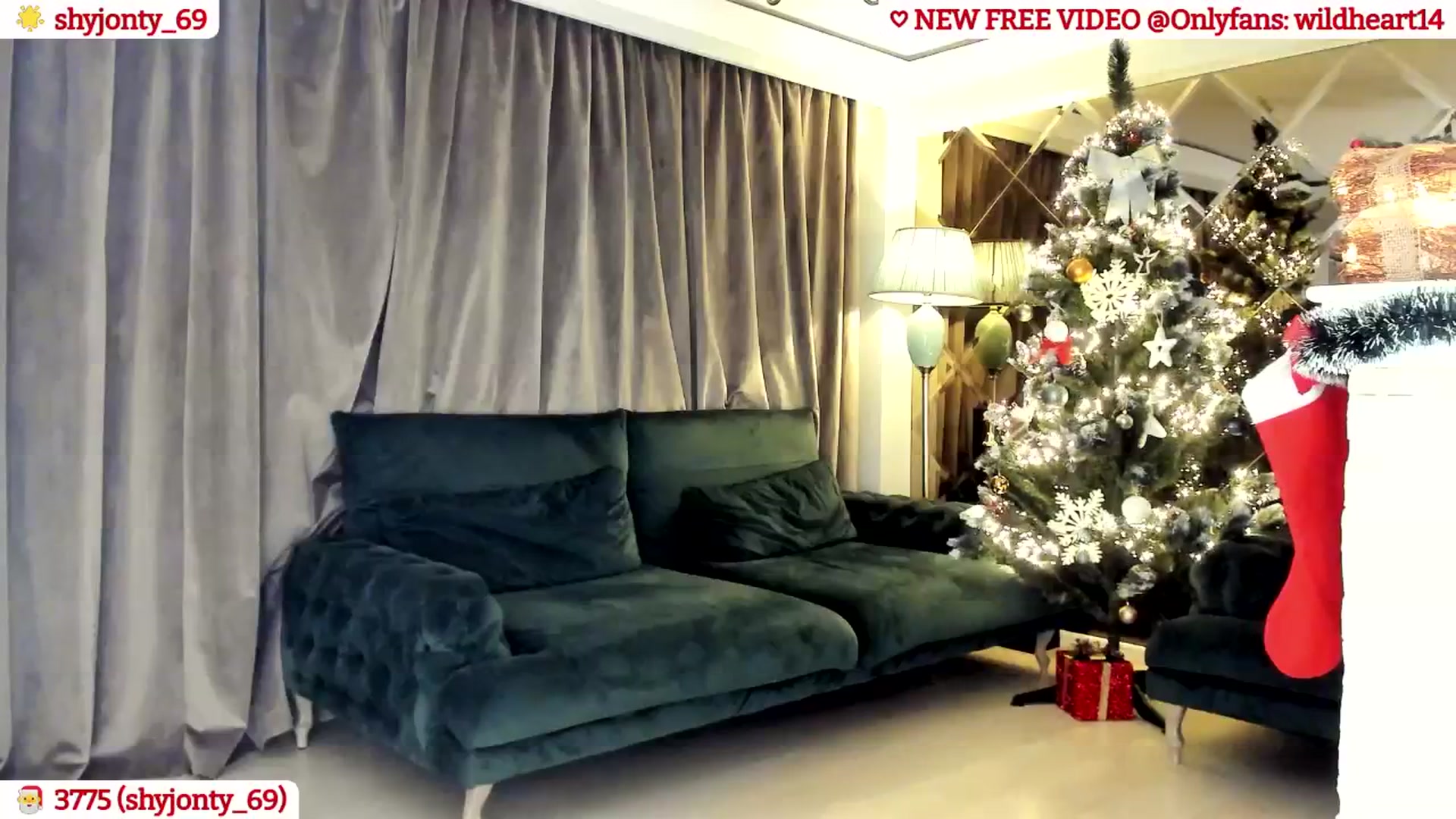 Gallery image thumbnail from Yveline's myfreecams stream on, 12/03/2024, 24:13 image 11 of 20