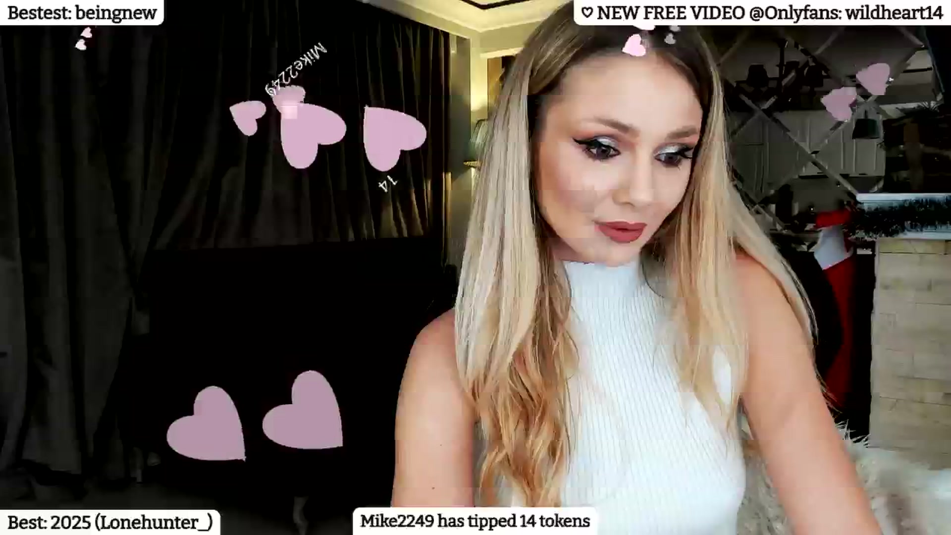 Gallery image thumbnail from Yveline's myfreecams stream on, 01/03/2025, 24:06 image 6 of 20
