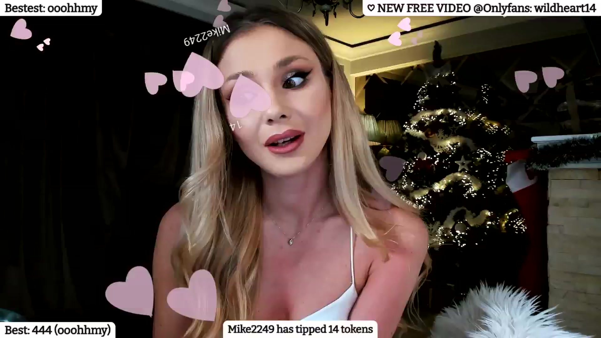 Gallery image thumbnail from Yveline's myfreecams stream on, 01/03/2025, 19:28 image 18 of 20