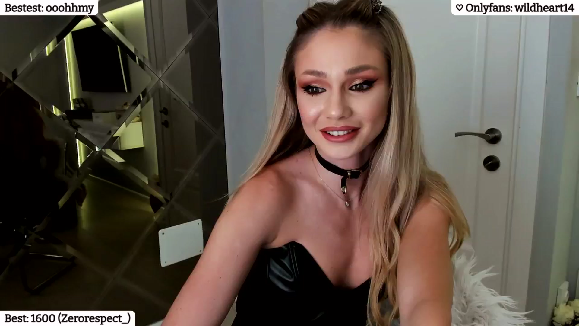Gallery image thumbnail from Yveline's myfreecams stream on, 01/09/2025, 23:31 image 17 of 20