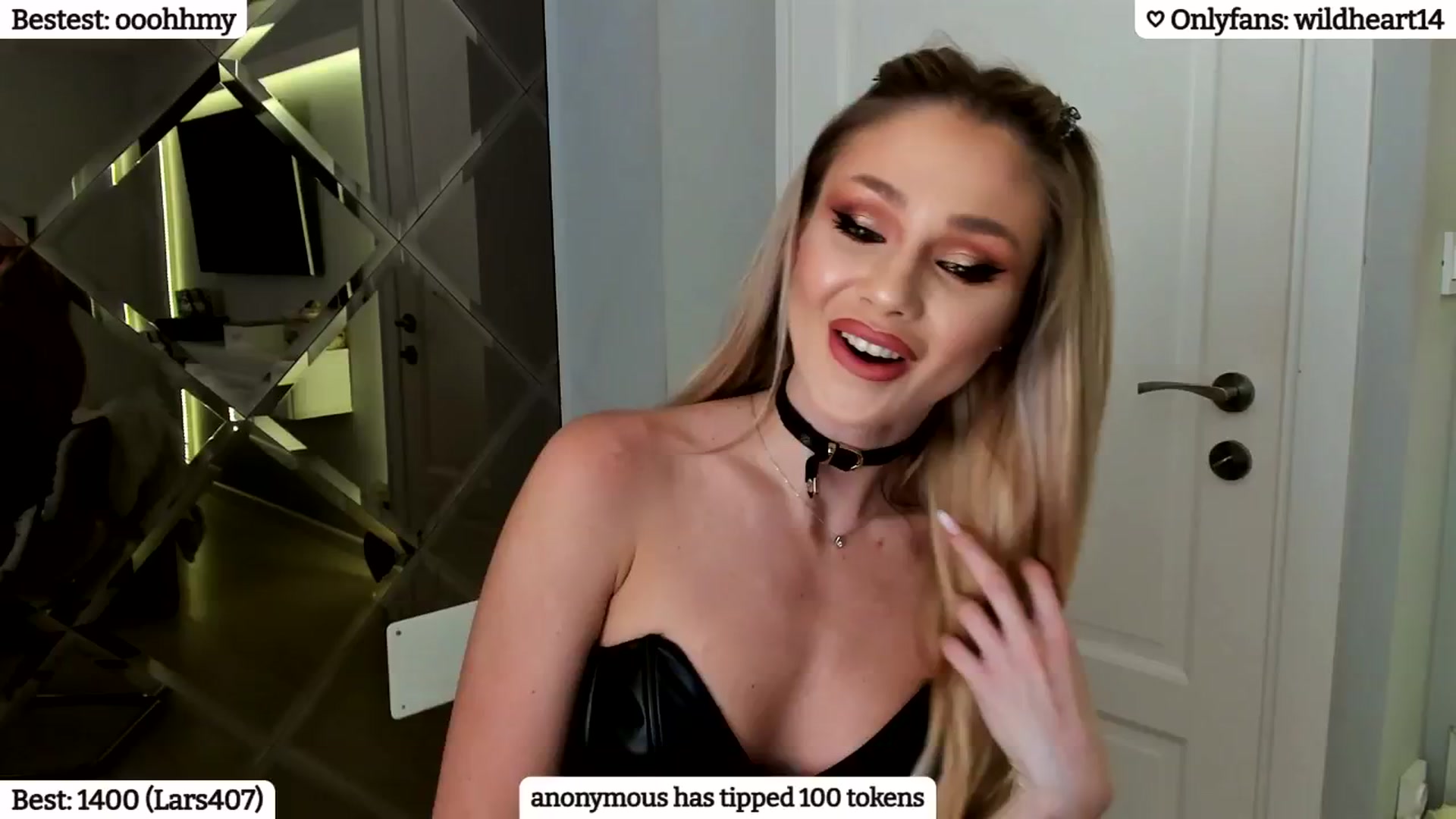 Gallery image thumbnail from Yveline's myfreecams stream on, 01/09/2025, 23:31 image 13 of 20