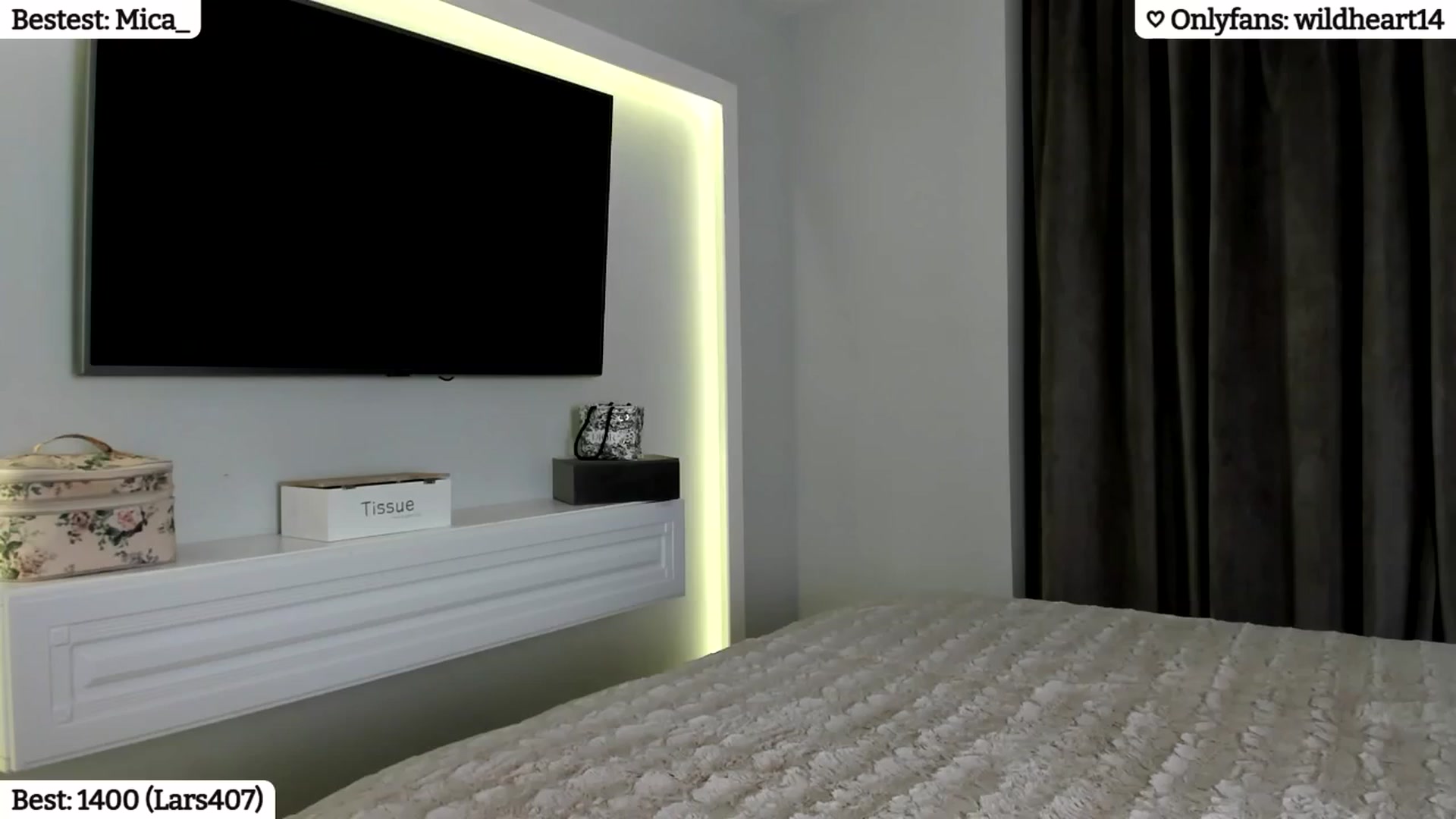 Gallery image thumbnail from Yveline's myfreecams stream on, 01/11/2025, 22:32 image 13 of 20
