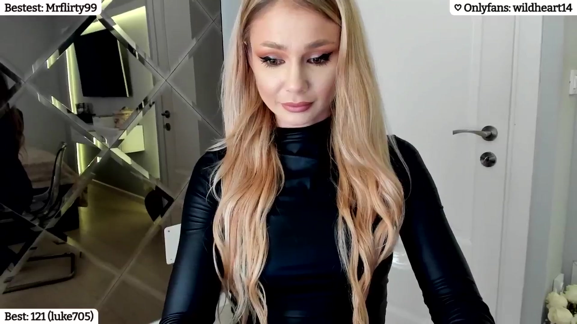 Gallery image thumbnail from Yveline's myfreecams stream on, 01/13/2025, 24:07 image 6 of 20