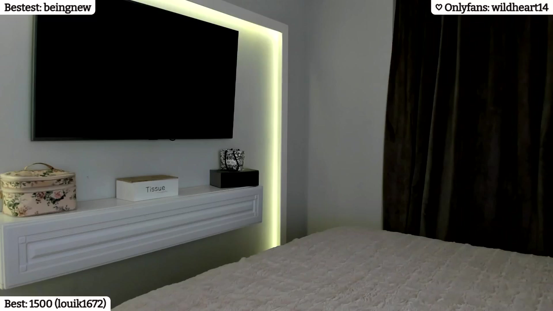 Gallery image thumbnail from Yveline's myfreecams stream on, 01/13/2025, 23:29 image 12 of 20