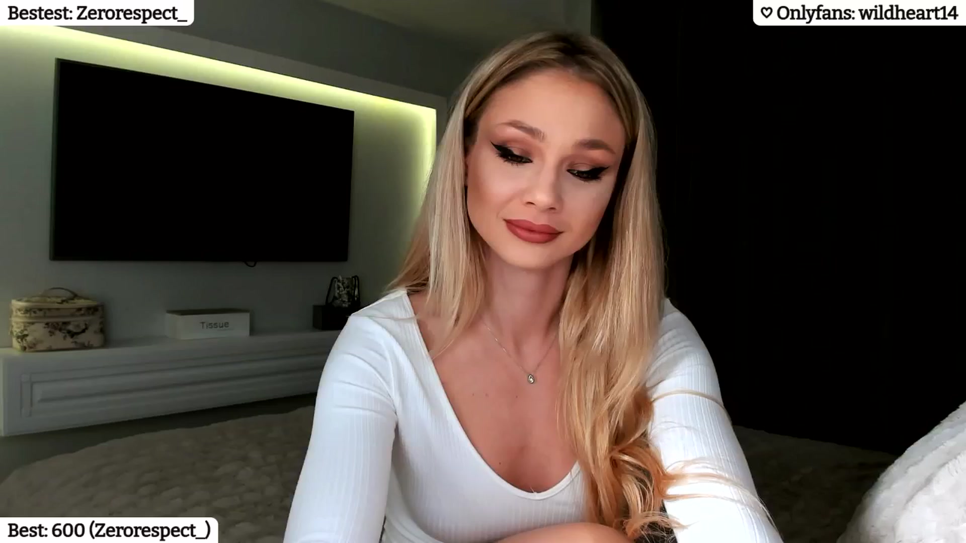Gallery image thumbnail from Yveline's myfreecams stream on, 01/22/2025, 22:59 image 4 of 20