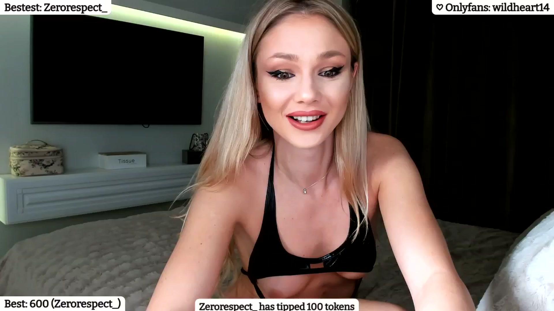 Gallery image thumbnail from Yveline's myfreecams stream on, 01/22/2025, 22:59 image 7 of 20