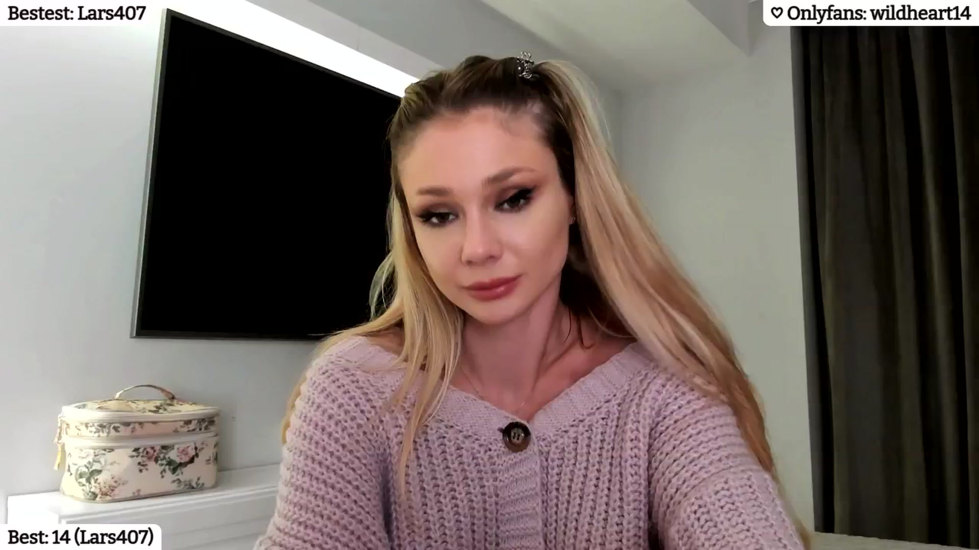Gallery image thumbnail from Yveline's myfreecams stream on, 01/23/2025, 22:41 image 4 of 20