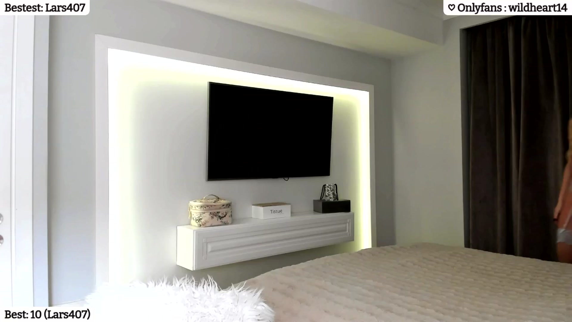 Gallery image thumbnail from Yveline's myfreecams stream on, 01/24/2025, 19:57 image 2 of 20