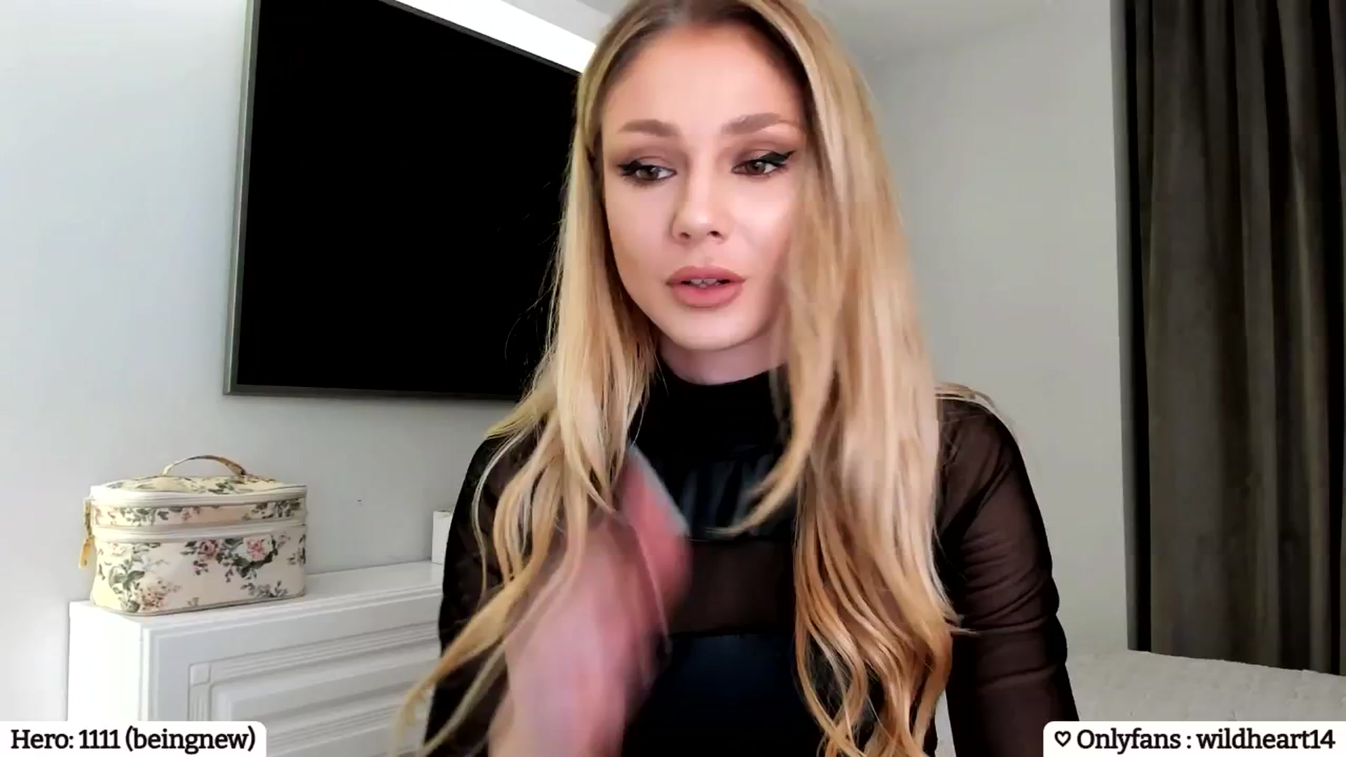 Gallery image thumbnail from Yveline's myfreecams stream on, 01/29/2025, 22:38 image 16 of 20