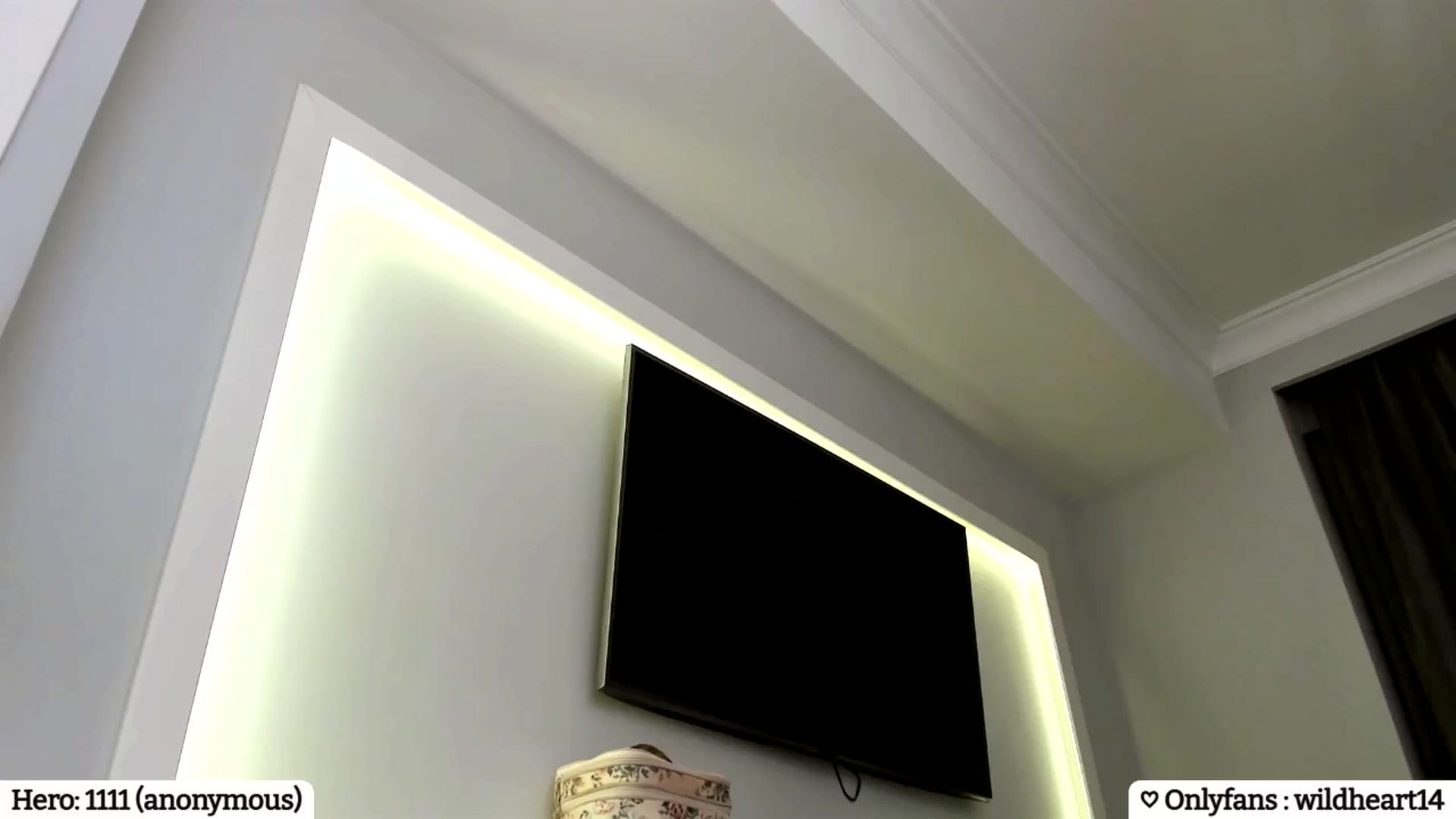 Gallery image thumbnail from Yveline's myfreecams stream on, 01/31/2025, 21:47 image 14 of 20