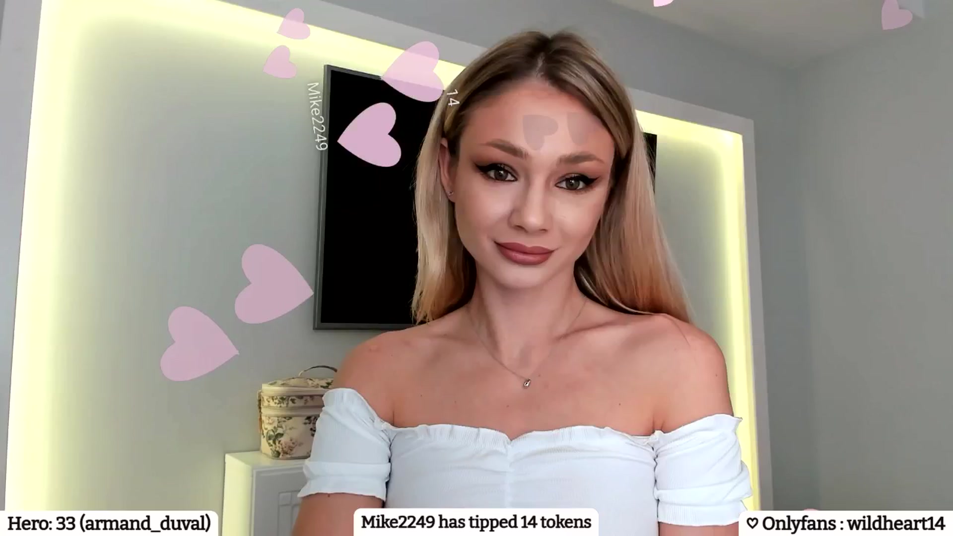 Gallery image thumbnail from Yveline's myfreecams stream on, 02/06/2025, 16:21 image 19 of 20