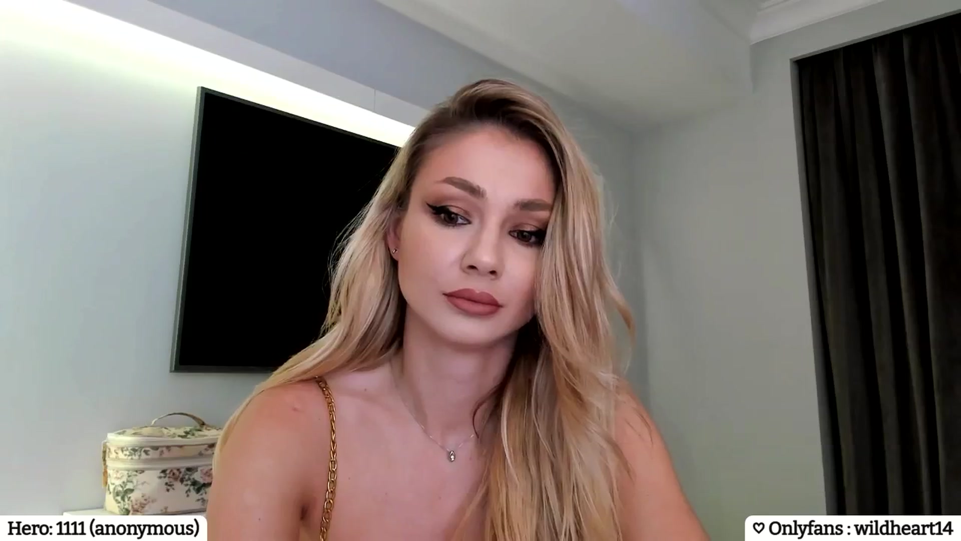 Gallery image thumbnail from Yveline's myfreecams stream on, 02/07/2025, 20:12 image 11 of 20