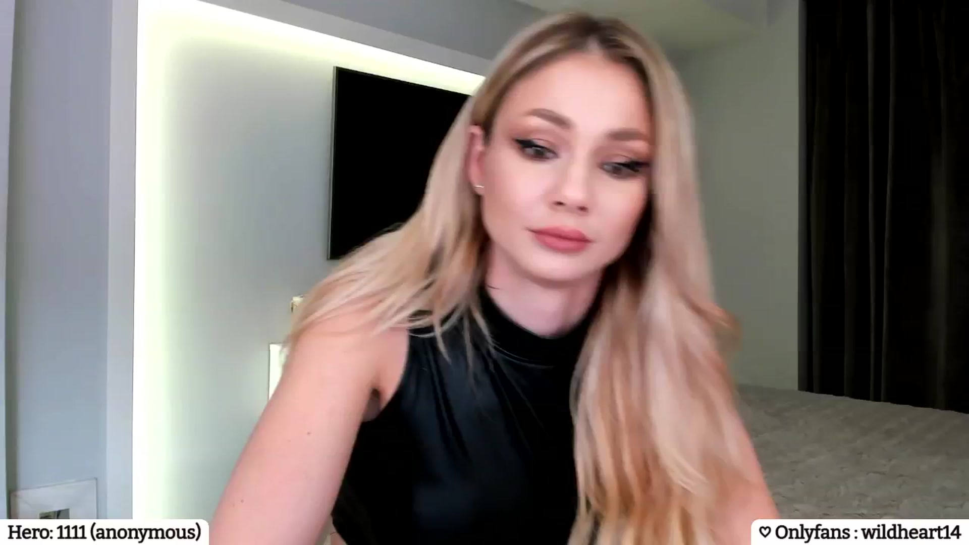 Gallery image thumbnail from Yveline's myfreecams stream on, 02/07/2025, 21:19 image 14 of 20