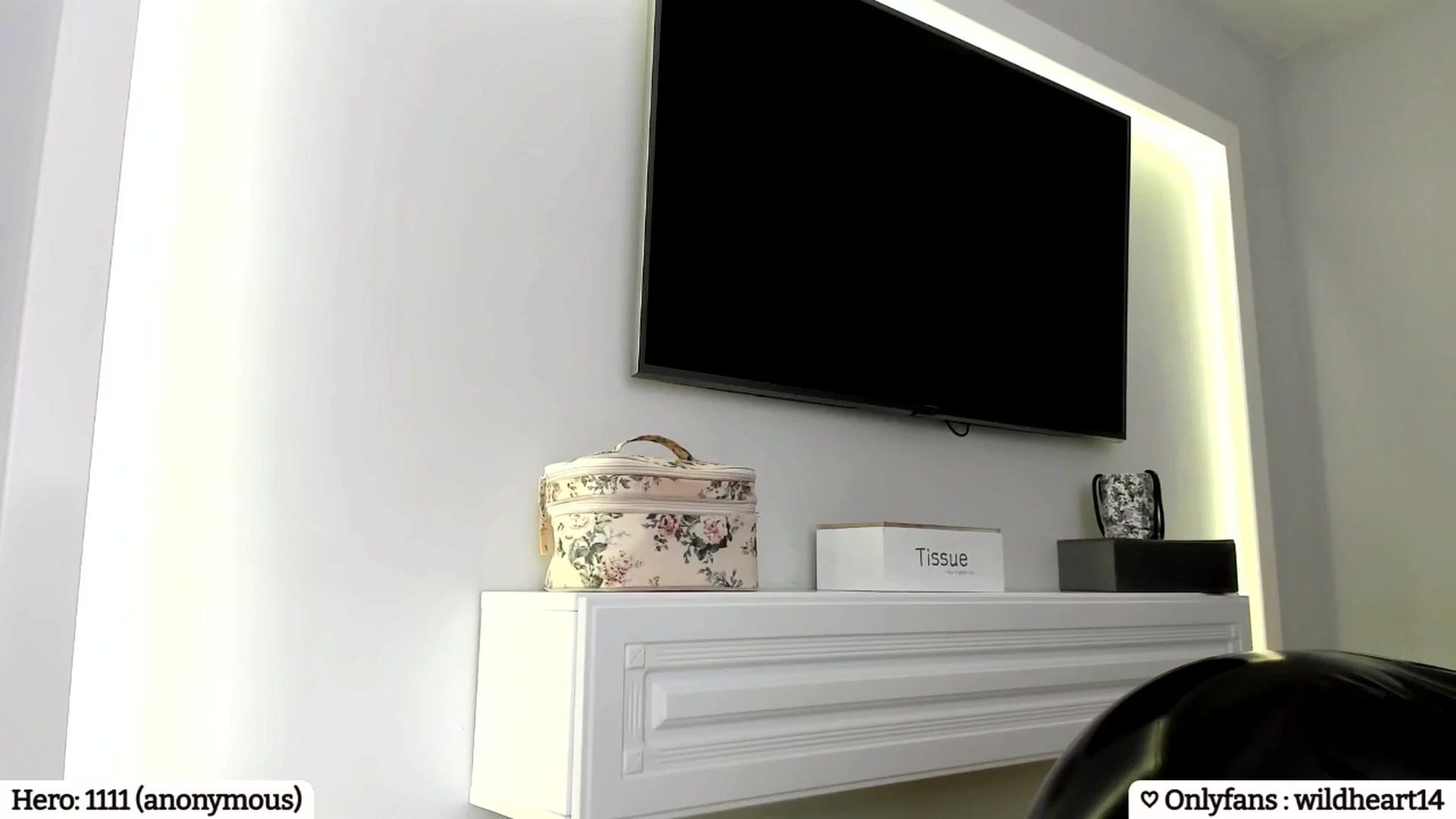 Gallery image thumbnail from Yveline's myfreecams stream on, 02/07/2025, 22:00 image 7 of 20