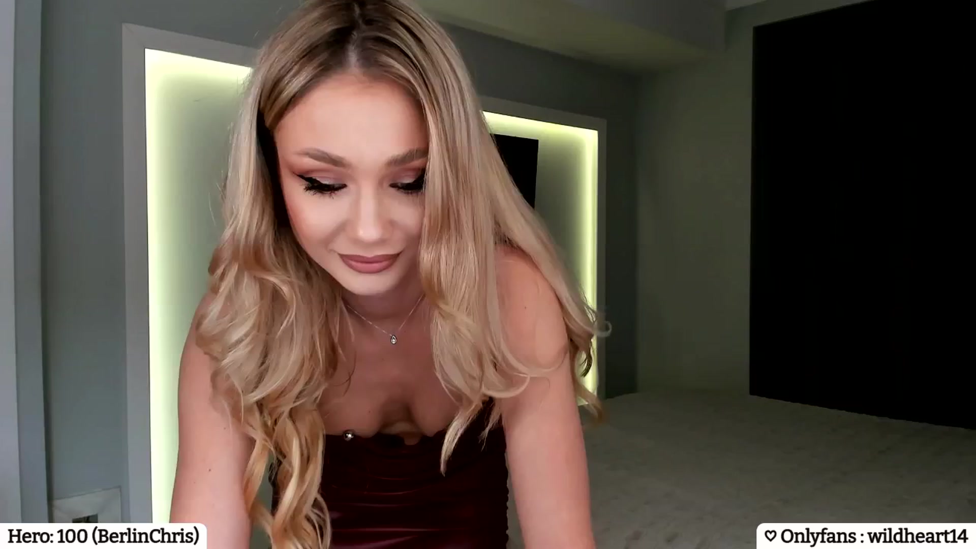 Gallery image thumbnail from Yveline's myfreecams stream on, 02/08/2025, 16:06 image 6 of 20