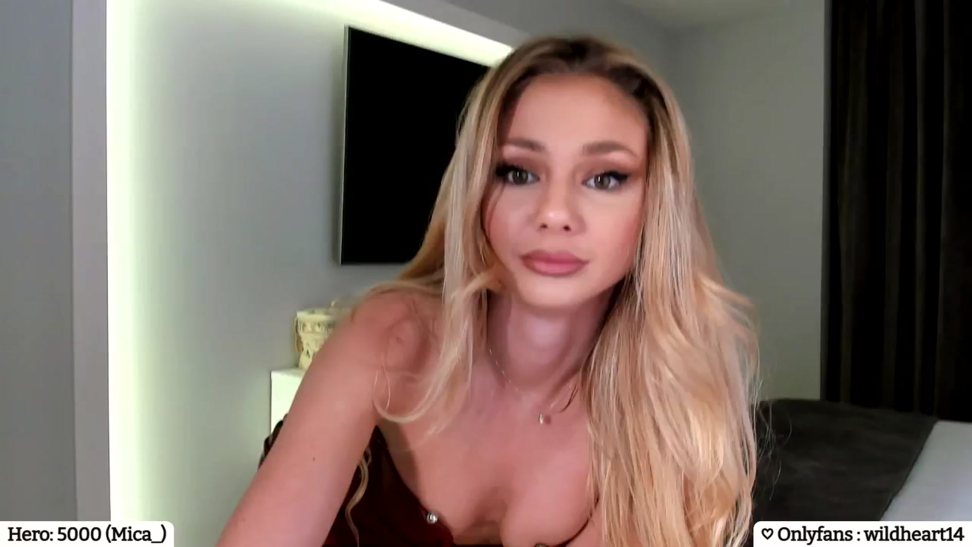 Gallery image thumbnail from Yveline's myfreecams stream on, 02/14/2025, 01:04 image 9 of 20