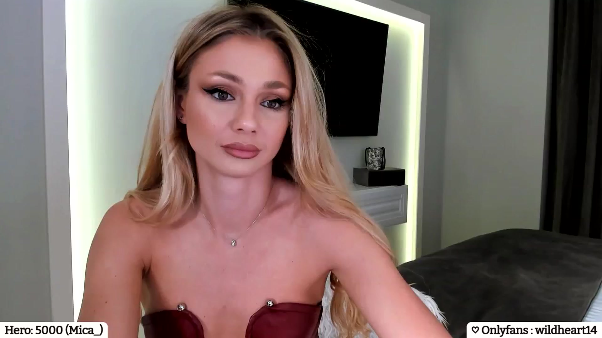 Gallery image thumbnail from Yveline's myfreecams stream on, 02/14/2025, 01:04 image 15 of 20