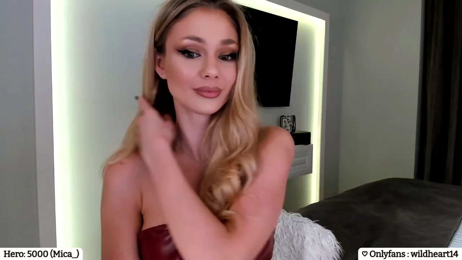 Gallery image thumbnail from Yveline's myfreecams stream on, 02/14/2025, 01:04 image 14 of 20